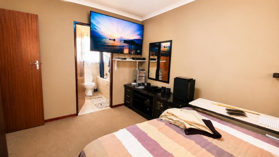 3 Bedroom Property for Sale in Mandela View Free State